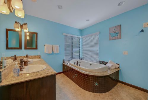 51705 Avenida Madero, La Quinta CA  92253-3114 exterior