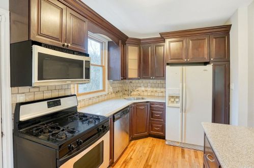 48 Thorney Ave, Huntington Station NY  11746-3253 exterior