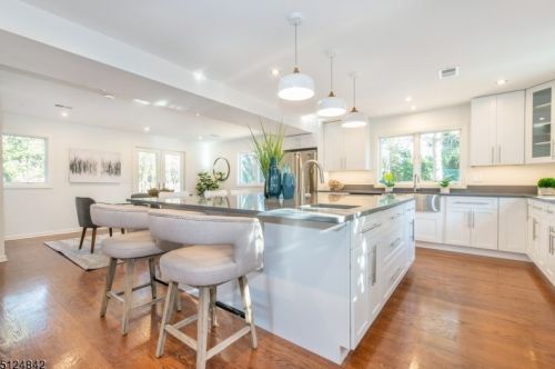 573 Ridgewood Ave, Glen Ridge NJ  07028-1932 exterior