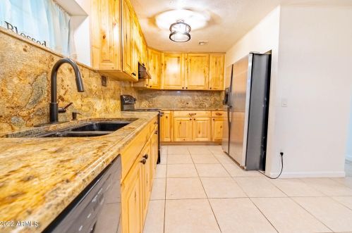 3837 67th Ave, Phoenix, AZ 85033-4036