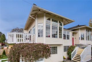 750 8th St, Kirkland WA  98033-5625 exterior