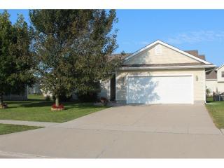 2110 Florence Dr, Waukee, IA 50263-8622