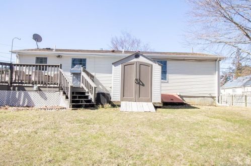 34 Lester St, United States Coast Guard Ac, CT 06320-4327