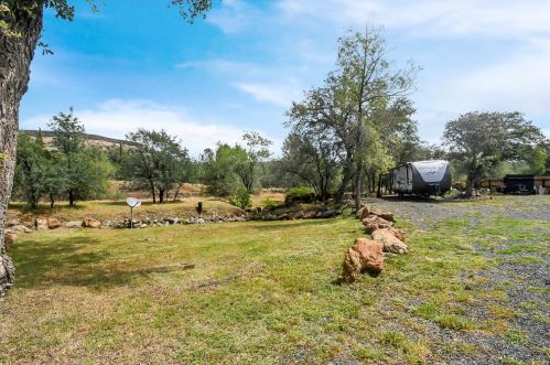 14 Blossom Hill Rd, Oroville CA  95965-9119 exterior