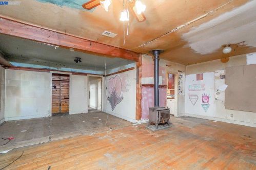 22174 Western Blvd, Hayward CA  94541-3839 exterior