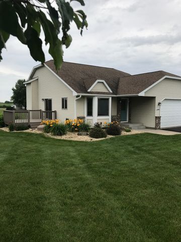 1600 Amsterdam St, Hammond, WI 54002-5167
