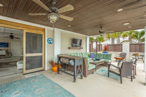 765 Gulf Bch Dr, Saint George Island FL  32328-3112 exterior