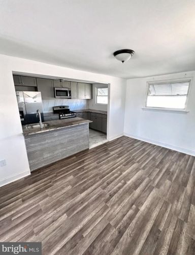 3459 Aubrey Ave, Philadelphia PA  19114-3601 exterior