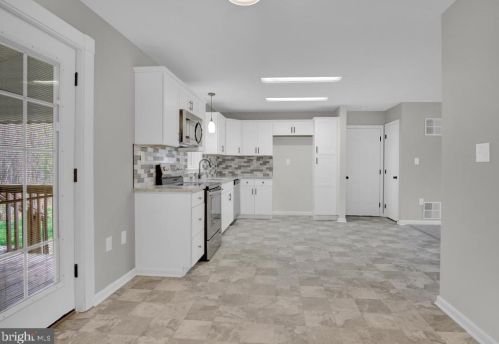 60 Cold Springs Rd, Carlisle PA 17015-9113 exterior