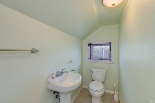 1570 Wright St, Santa Rosa CA  95404-2928 exterior