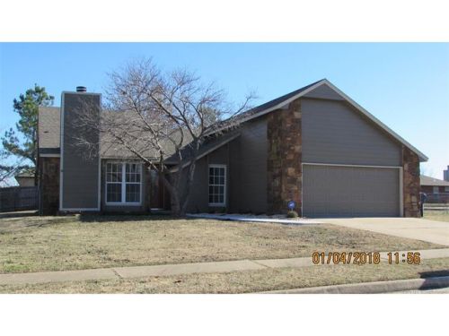 17643 Tacoma St, Mounds, OK 74047-4703