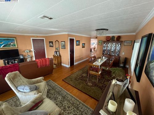 29092 Aztec Rd, Hayward, CA 94544-6027