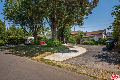4512 Lemp Ave, North Hollywood, CA 91602-1922