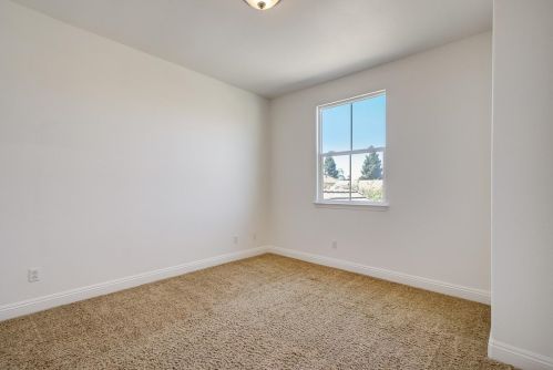 11852 White Rain Way, Rancho Cordova CA  95742-8003 exterior