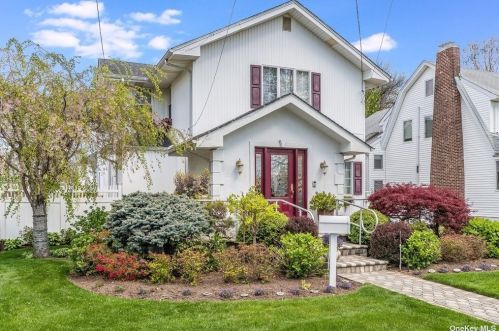 478 Oak Ave, Cedarhurst, NY 11516-1539