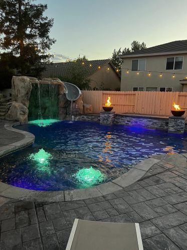 1305 Oak Leaf Cir, Valley Home CA 95361-2769 exterior