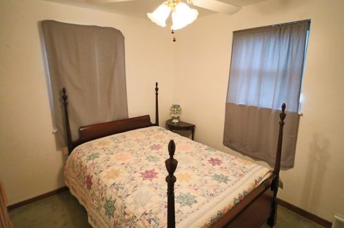 303 Sceneridge Rd, Mckeesport PA  15133-2221 exterior