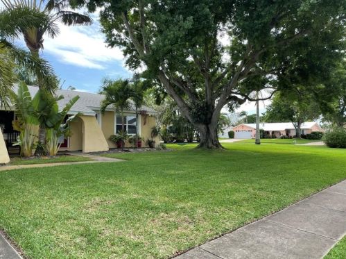 1800 Ohio Ave, Saint Petersburg, FL 33703-1747