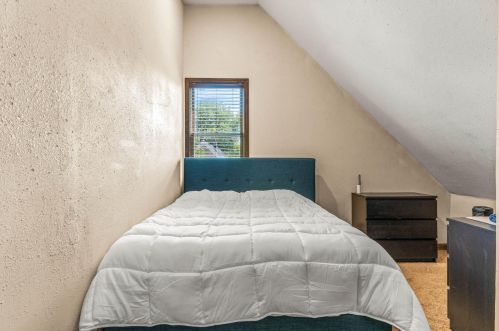 344 Rosedale Ave, Milwaukee WI 53207-0014 exterior