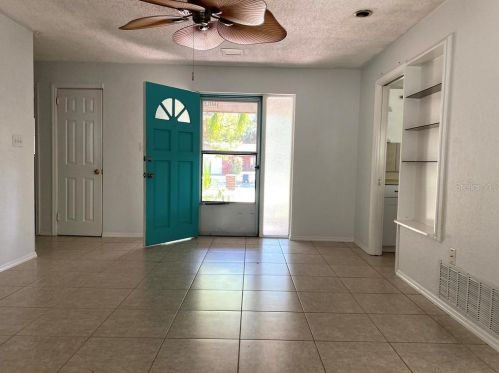 5311 Luna Vista Dr, New Port Richey, FL 34652-1228