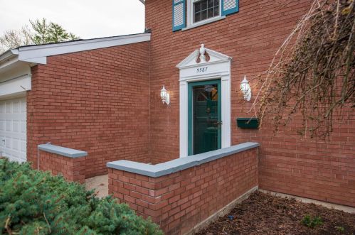 5587 Alomar Dr, Cincinnati, OH 45238-5151