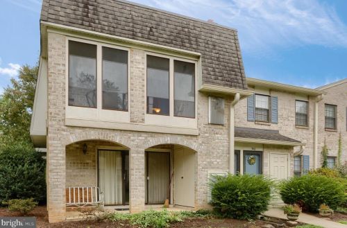 306 Valleybrook Dr, Lancaster, PA 17601-4633