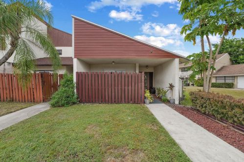 1401 White Pine Dr, West Palm Beach, FL 33414-5783