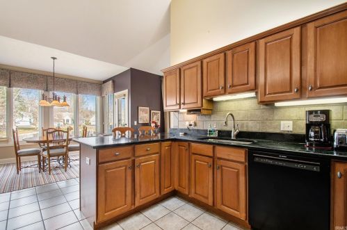 1540 Lake George Dr, Mishawaka IN  46545-4065 exterior