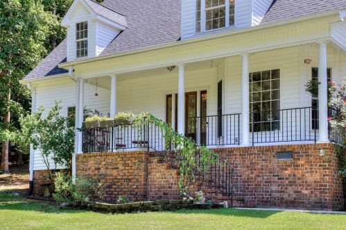 2008 Gregory Lake Rd, North Augusta, SC 29860-7661