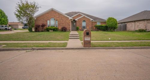 334 Hacienda Dr, Waxahachie, TX 75165-1574