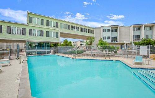 604 Bluff Dr, Austin TX exterior