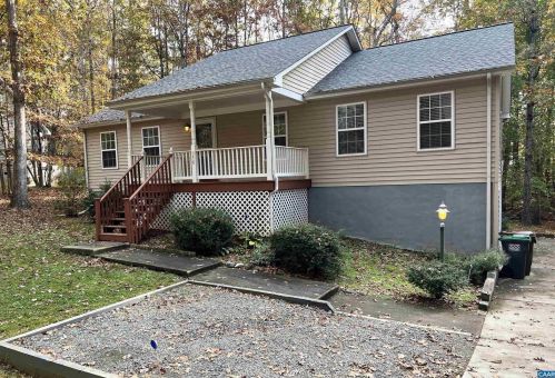 816 Jefferson Dr, Bybee, VA 22963-3242