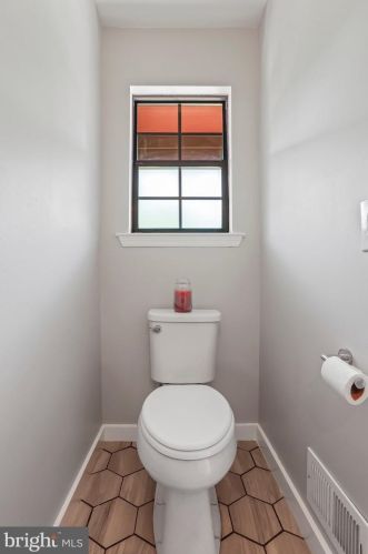 50 Danielle Ct, Trenton NJ  08648-1451 exterior