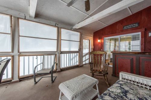 132 Old Mill Pond Rd, Henniker NH  03242-3152 exterior