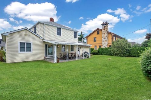 45 Ward St, Westbury NY  11590-2929 exterior