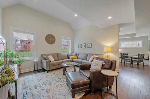 103 Elm St, Imperial PA  15126-1105 exterior