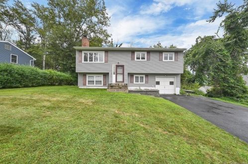 6 Congress Dr, Washingtonville, NY 10992-1304