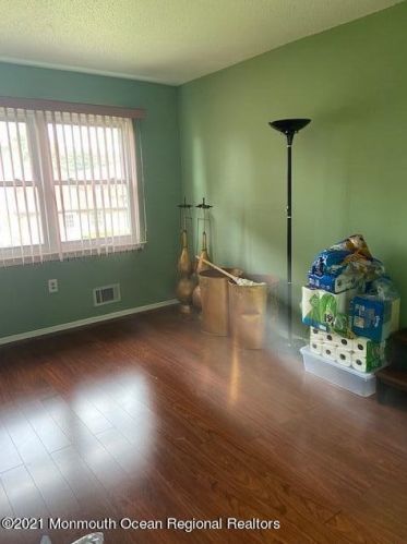 850 Shannon Ct, Bricktown NJ  08724-7145 exterior
