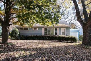715 11th Ave, Iowa City, IA 52241-1725