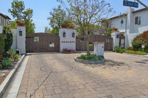 360 Santa Maria St, Anaheim, CA 92801-6157