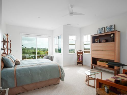 1355 Ravean Ct, Encinitas CA  92024-6204 exterior