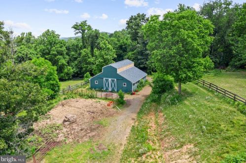 17363 Charles Town Rd, Charles Town WV  25414-5221 exterior