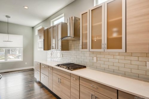 2111 Franklin St, Denver CO 80205-3905 exterior