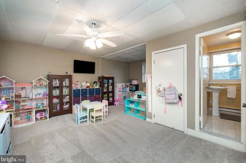 1298 Marshallton Thorndale Rd, Downingtown PA  19335-3754 exterior