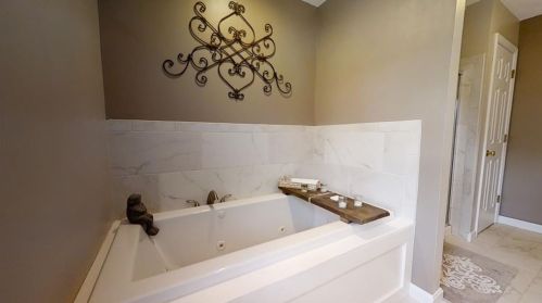 35 Overlook Rd, South Kingstown RI  02882-1246 exterior