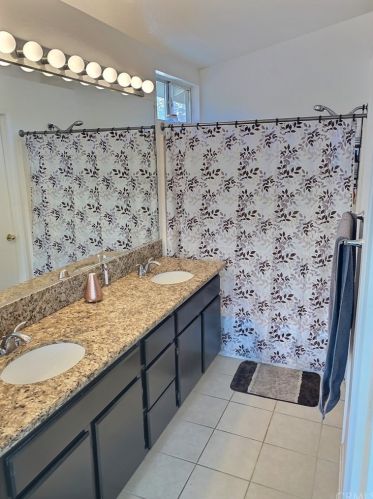 45372 Escalante Ct, Temecula CA  92592-5725 exterior