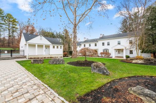 204 Roosevelt Dr, Poughquag NY  12570-5244 exterior