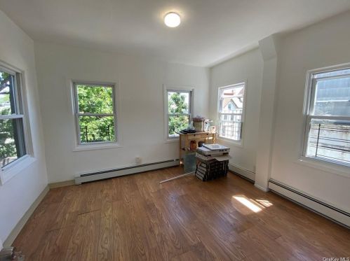 207 Prospect Ave, Mount Vernon NY  10550-2347 exterior