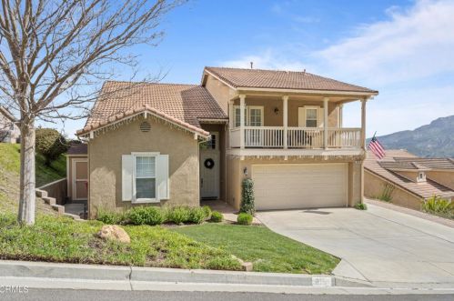 815 Vista Grande Dr, Santa Paula CA  93060-1335 exterior