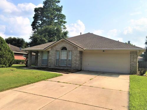 2206 Friarwood Trl, Humble TX  77339-4618 exterior